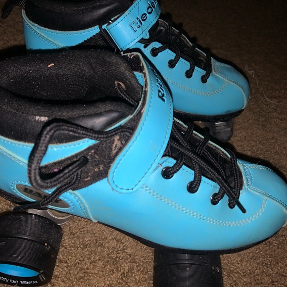 Riedell Rollerskates size 6 - Picture 2 of 3